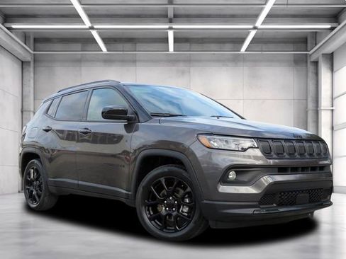 Used 2022 Jeep Compass Altitude image 1