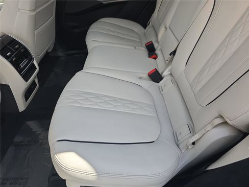 Certified 2024 BMW X7 xDrive40i w/ Executive Package image 14