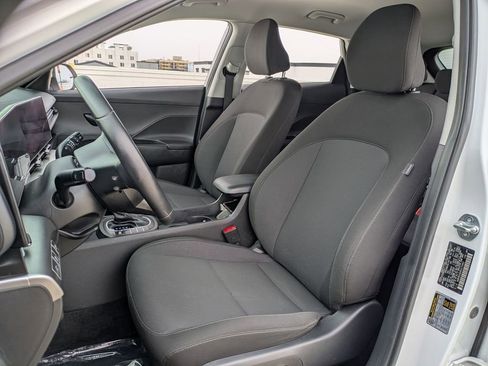 Used 2025 Hyundai Kona SEL FWD image 23