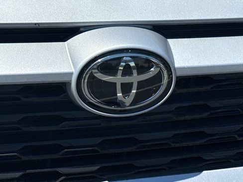 Used 2024 Toyota RAV4 XLE FWD image 8