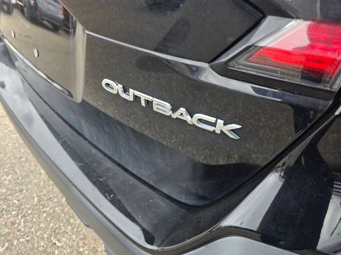 Used 2023 Subaru Outback Premium AWD/4WD image 11