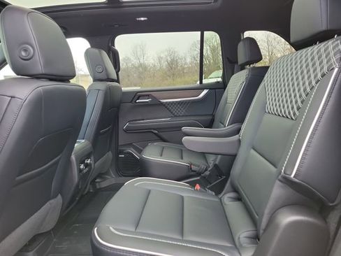 New 2026 GMC Acadia Denali w/ Super Cruise Package image 13