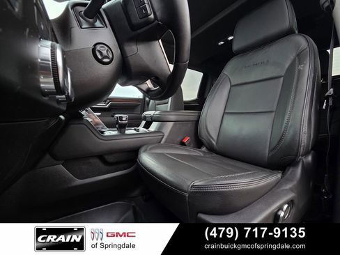 Used 2025 GMC Sierra 1500 Denali AWD/4WD image 24