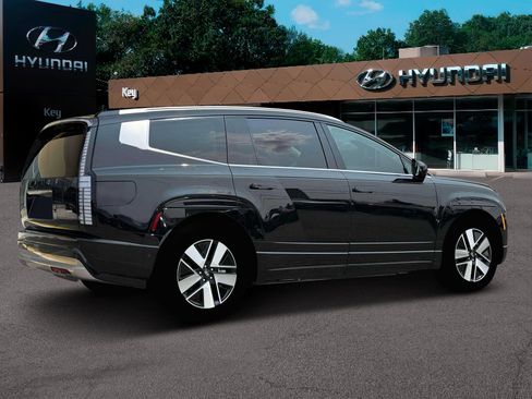 New 2026 Hyundai Ioniq 9 SEL image 8