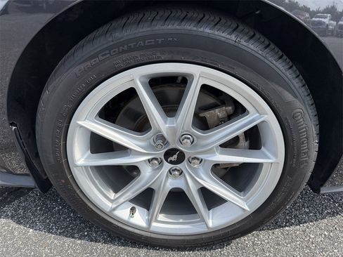 Used 2024 Ford Mustang GT Premium image 18