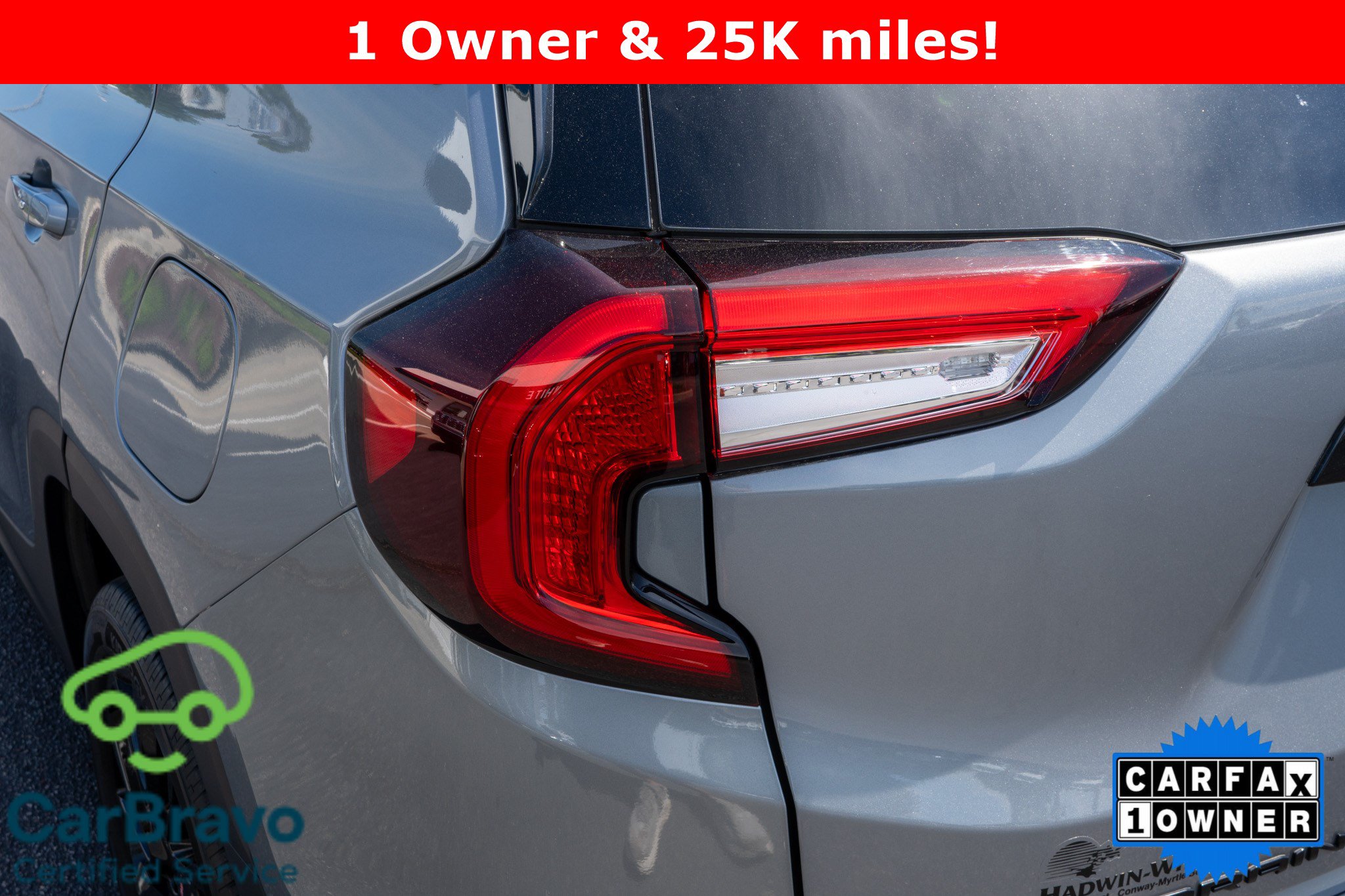 Used 2023 GMC Terrain SLE w/ Driver Convenience Package FWD image 10