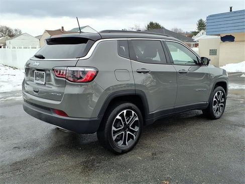 Used 2023 Jeep Compass Limited image 3