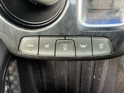 Used 2021 Chevrolet TrailBlazer RS w/ Sun and Liftgate Package AWD/4WD image 22