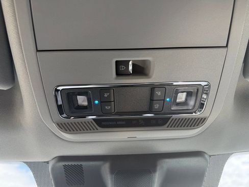 New 2025 Ford F350 Lariat w/ Lariat Ultimate Package image 36