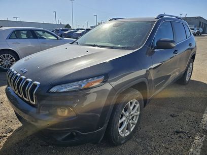 Used 2014 Jeep Cherokee Latitude w/ Comfort/Convenience Group