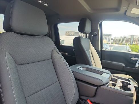 Used 2025 Chevrolet Silverado 2500 Custom w/ Custom Convenience Package AWD/4WD image 31