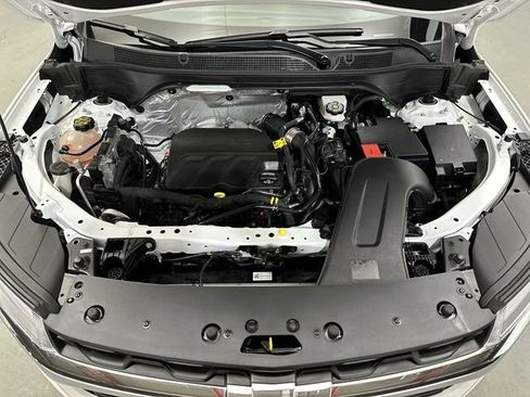 Used 2024 Chevrolet Trax LT image 20