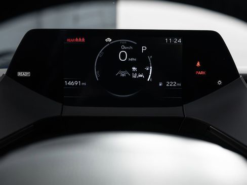 Used 2025 Toyota Prius XLE image 33