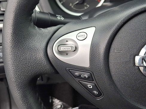 Used 2018 Nissan Sentra SR FWD image 17