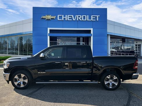 Used 2019 RAM 1500 Laramie image 2