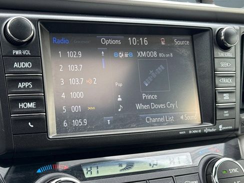Used 2017 Toyota RAV4 XLE FWD image 22