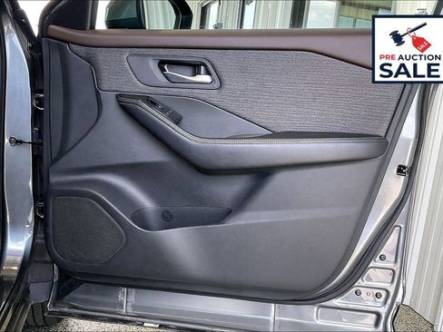 Used 2023 Nissan Rogue SV FWD image 24