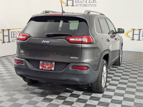 Used 2015 Jeep Cherokee Latitude w/ Cold Weather Group image 5