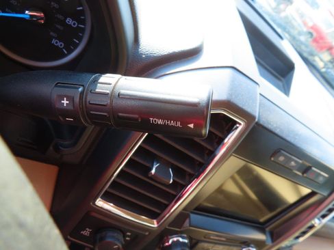 Used 2017 Ford F350 XLT w/ XLT Premium Package image 37