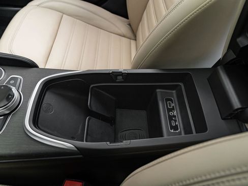 Used 2023 Alfa Romeo Giulia Lusso w/ Quick Order Package 22Z Lusso image 25