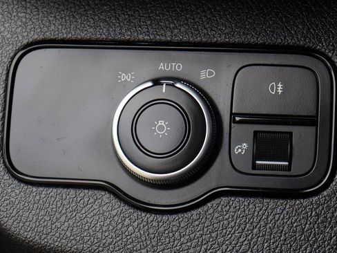 Used 2021 Mercedes-Benz Sprinter 2500 image 23