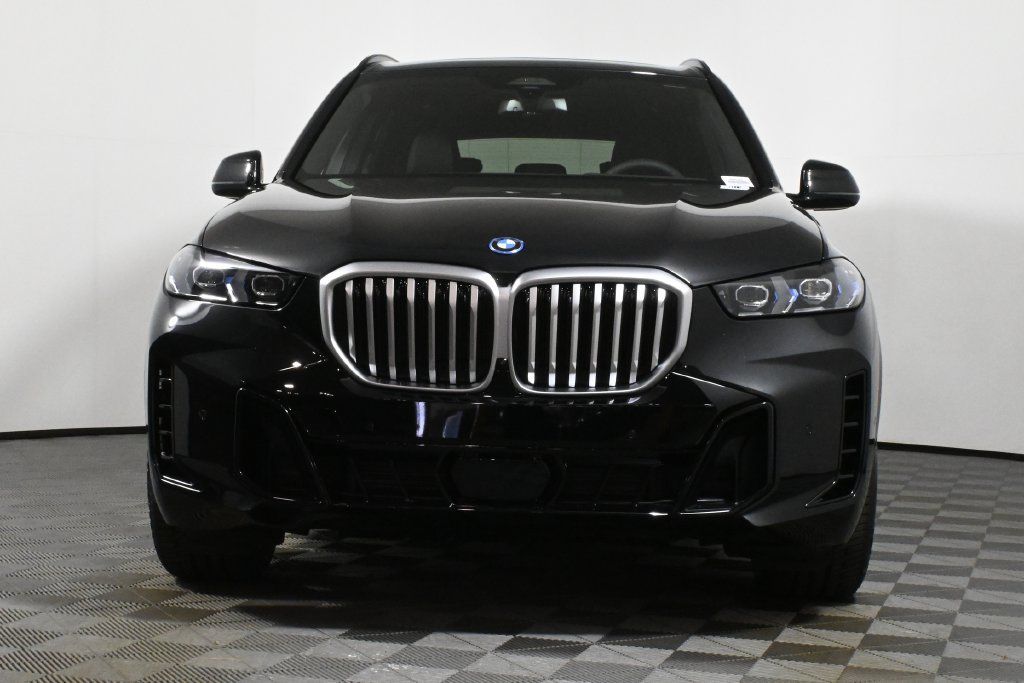 Used 2026 BMW X5 xDrive50e w/ M Sport Package AWD/4WD image 10