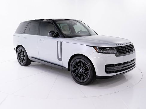 Used 2025 Land Rover Range Rover SE image 7