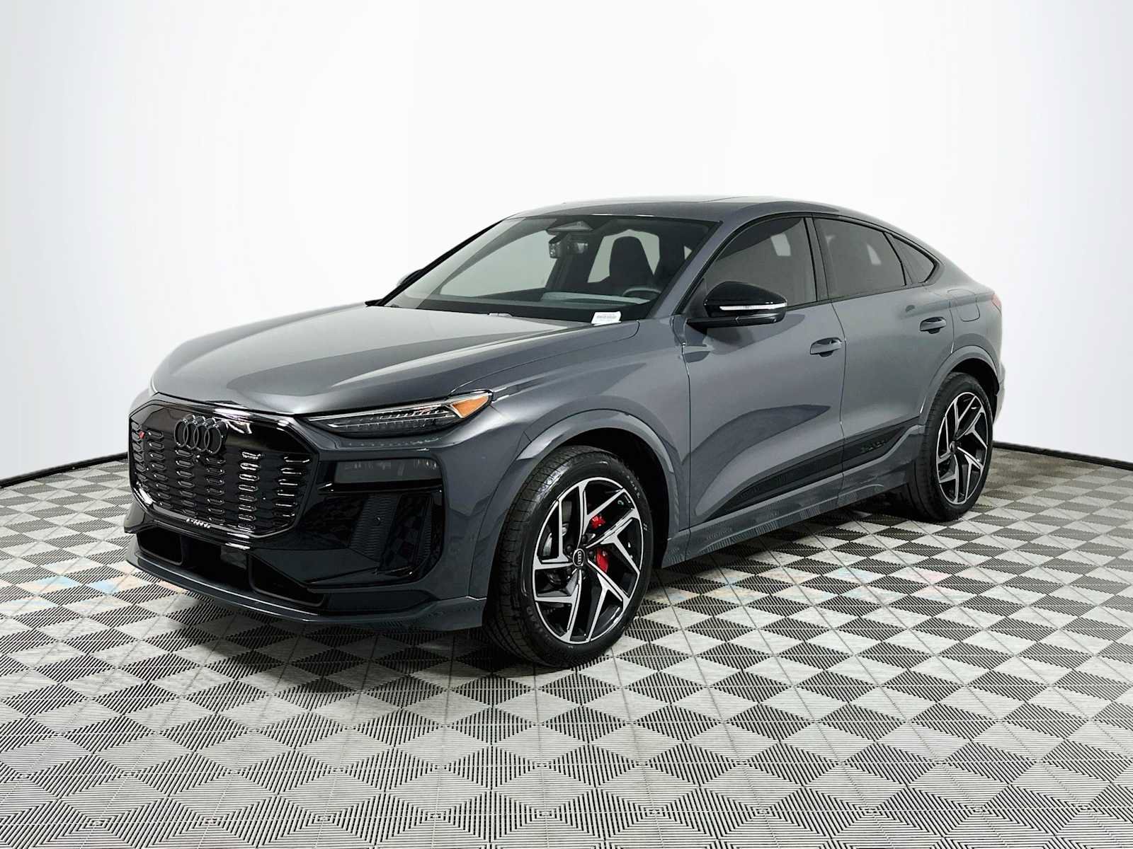 New 2027 Audi SQ6 e-tron Prestige AWD/4WD image 3