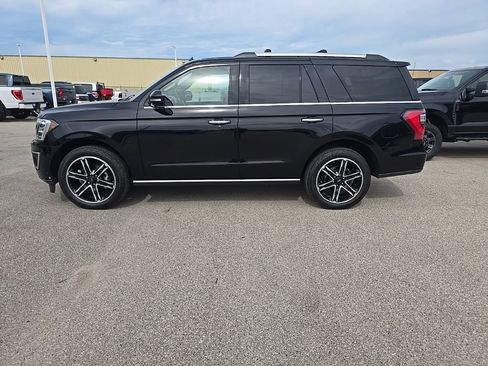 Used 2021 Ford Expedition Limited AWD/4WD image 3