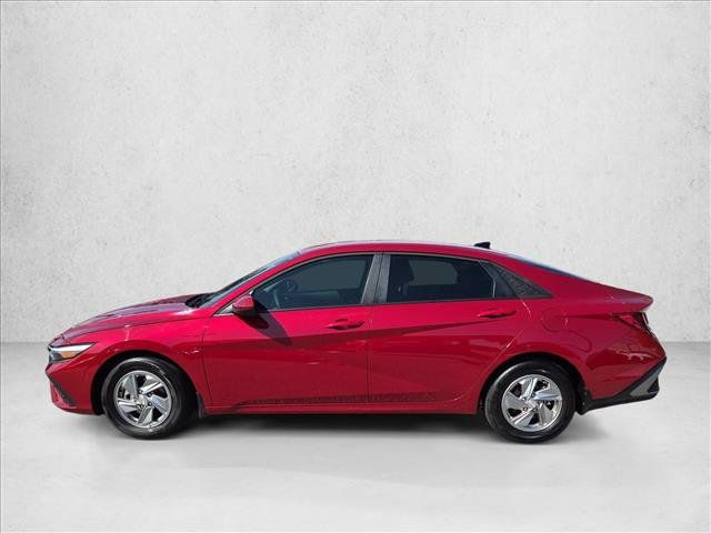 Used 2026 Hyundai Elantra SE FWD image 9