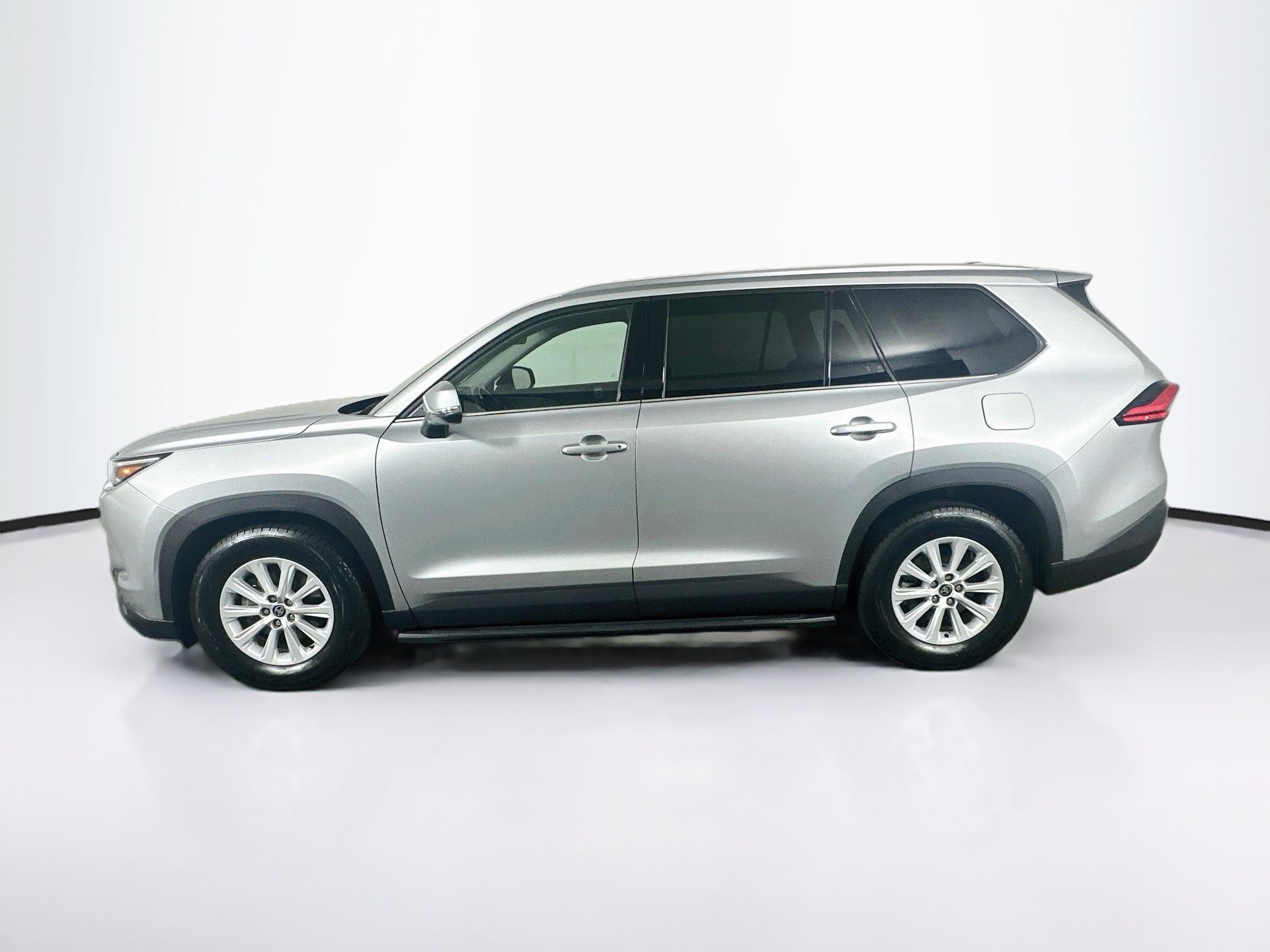 Used 2024 Toyota Grand Highlander FWD image 4