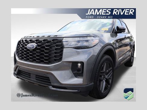 Used 2025 Ford Explorer ST-Line w/ ST-Line Street Pack image 1