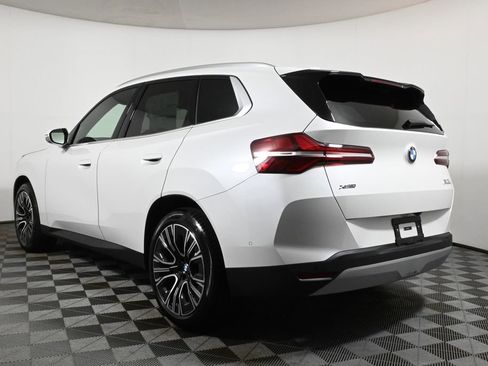 Used 2025 BMW X3 xDrive30i w/ Premium Package image 5