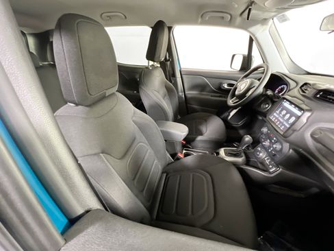 Used 2022 Jeep Renegade Latitude image 26