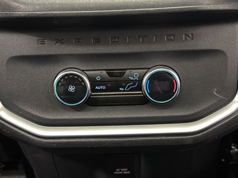 Used 2025 Ford Expedition Max Active AWD/4WD image 39
