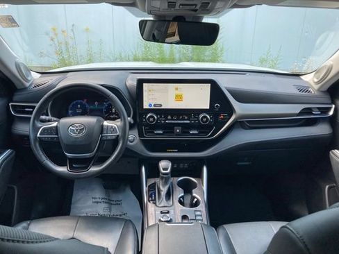 Used 2023 Toyota Highlander Limited AWD/4WD image 22