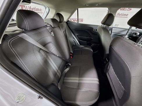 Certified 2024 Hyundai Venue SEL image 29
