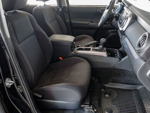 Used 2023 Toyota Tacoma SR5 w/ Trail Edition image 31