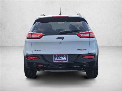 Used 2016 Jeep Cherokee Trailhawk w/ Comfort/Convenience Group image 7