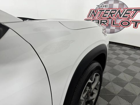 Used 2026 Chevrolet Trax LT FWD image 30