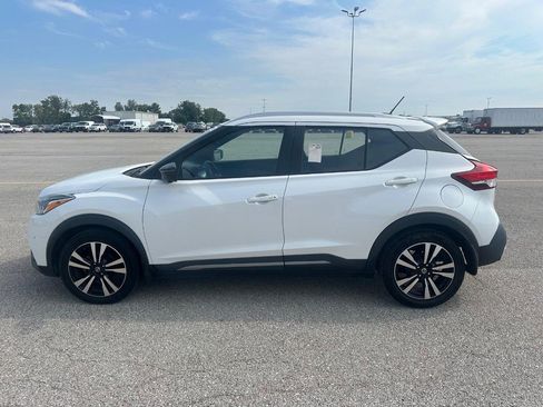Used 2020 Nissan Kicks SR FWD image 4