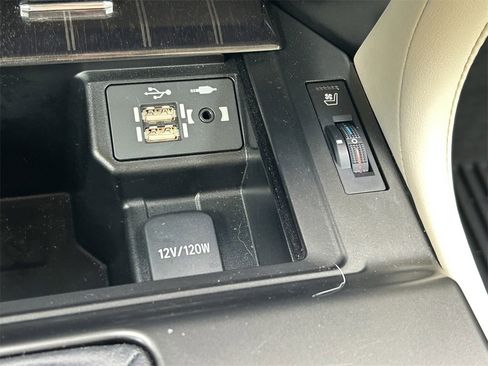 Used 2023 Lexus GX 460 Premium image 37