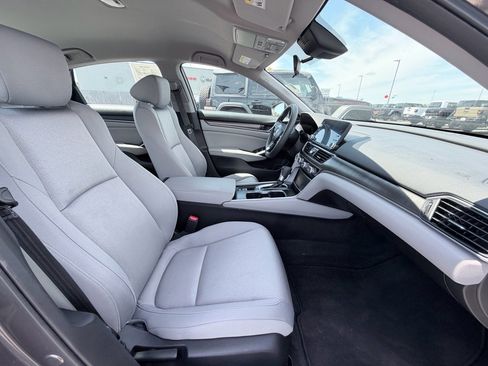 Used 2018 Honda Accord LX image 22