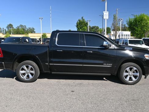 Used 2021 RAM 1500 Limited w/ Body Color Bumper Group image 16
