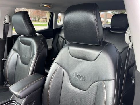 Used 2022 Jeep Compass Limited AWD/4WD image 14