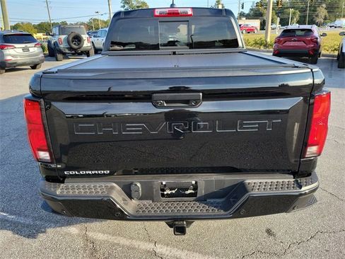 Used 2024 Chevrolet Colorado Z71 w/ Z71 Convenience Package 2 image 4