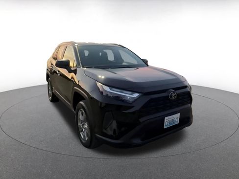 Used 2025 Toyota RAV4 LE image 3