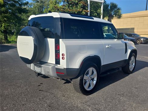 Used 2025 Land Rover Defender 90 S AWD/4WD image 3
