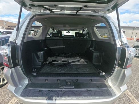 Used 2016 Toyota 4Runner SR5 Premium AWD/4WD image 13
