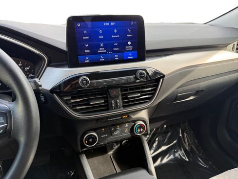 Certified 2021 Ford Escape SE FWD image 12